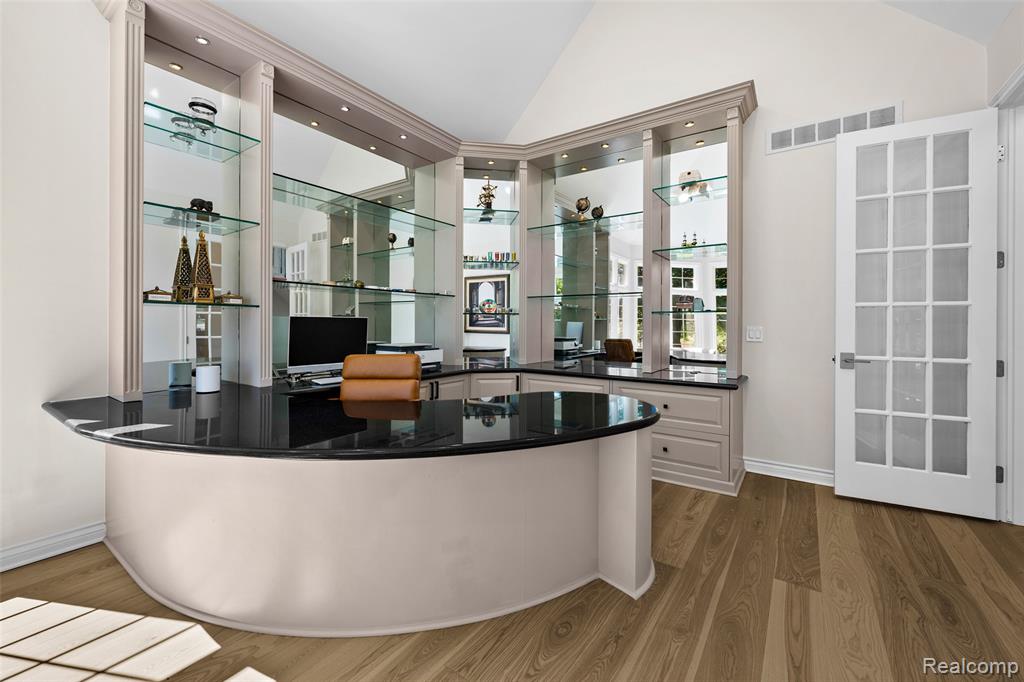 main property photo 38