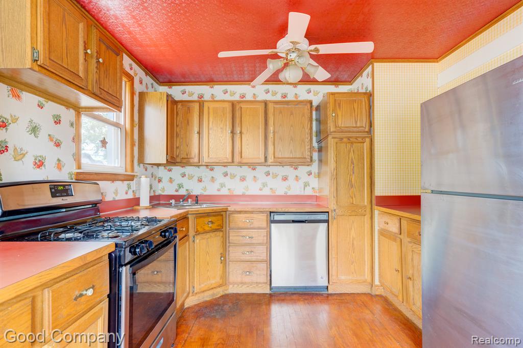 main property photo 14