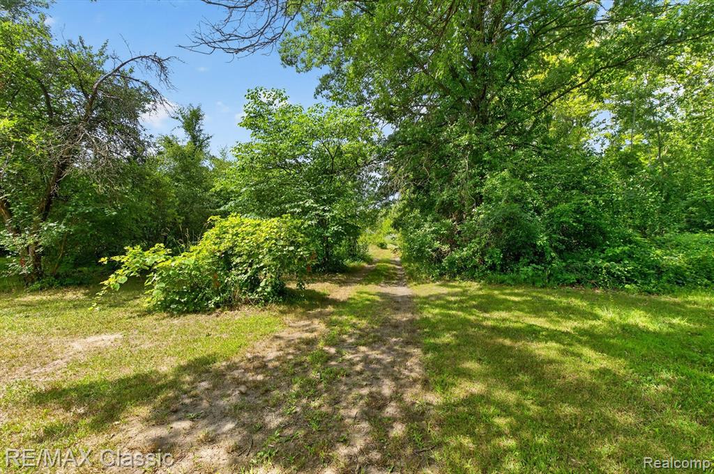 main property photo 33