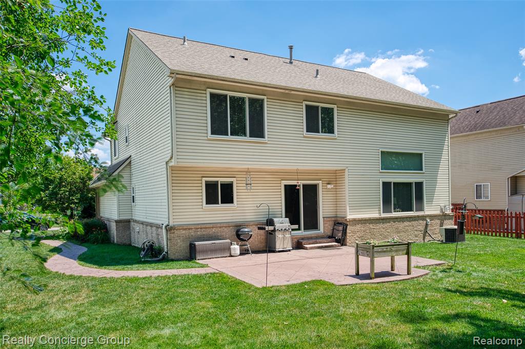 main property photo 32