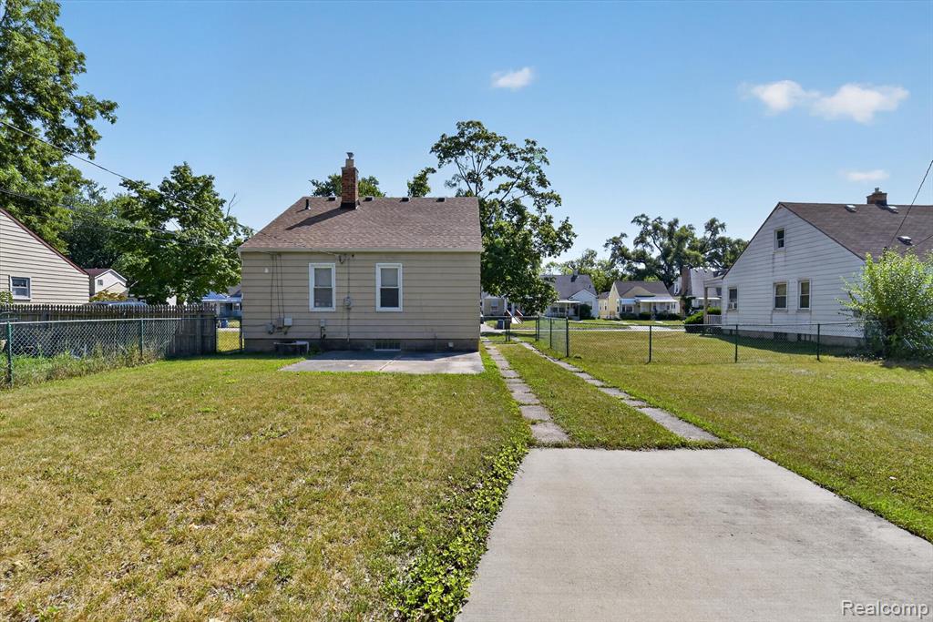 main property photo 33