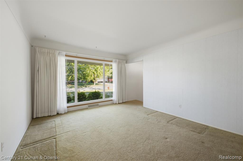 property viewer photo 2