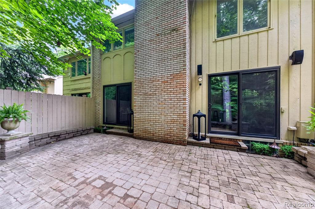 main property photo 51