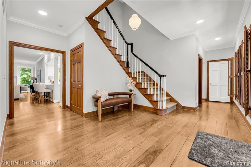 property viewer photo 2