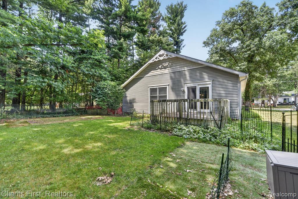 main property photo 23