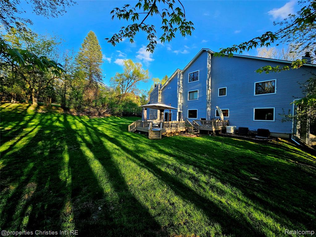 main property photo 41