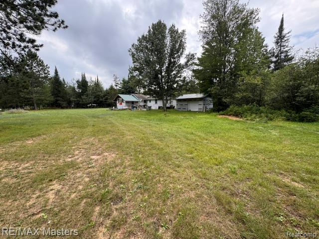 main property photo 25