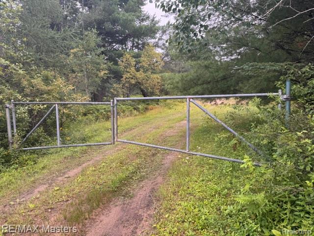 main property photo 30