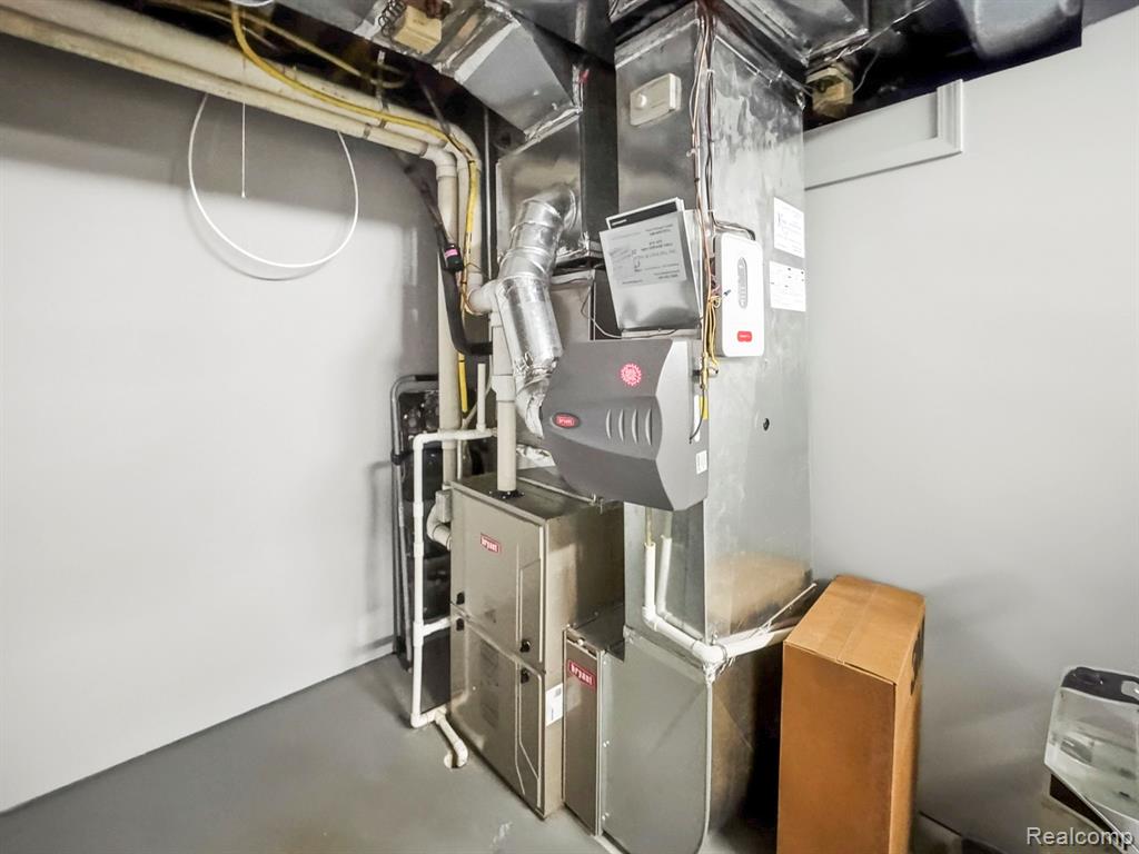main property photo 50