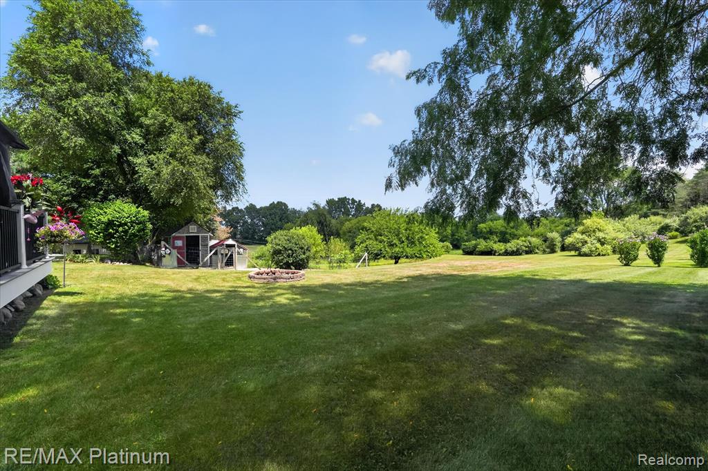 main property photo 40