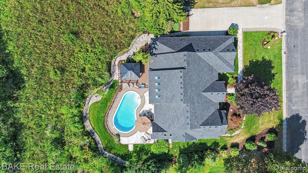 main property photo 67
