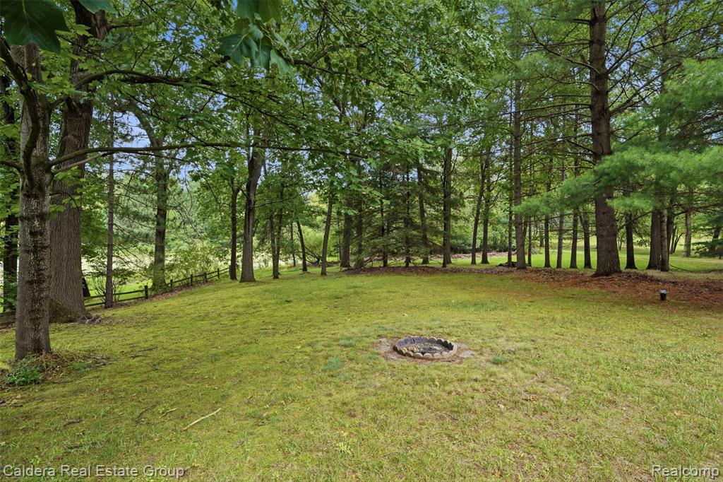 main property photo 27