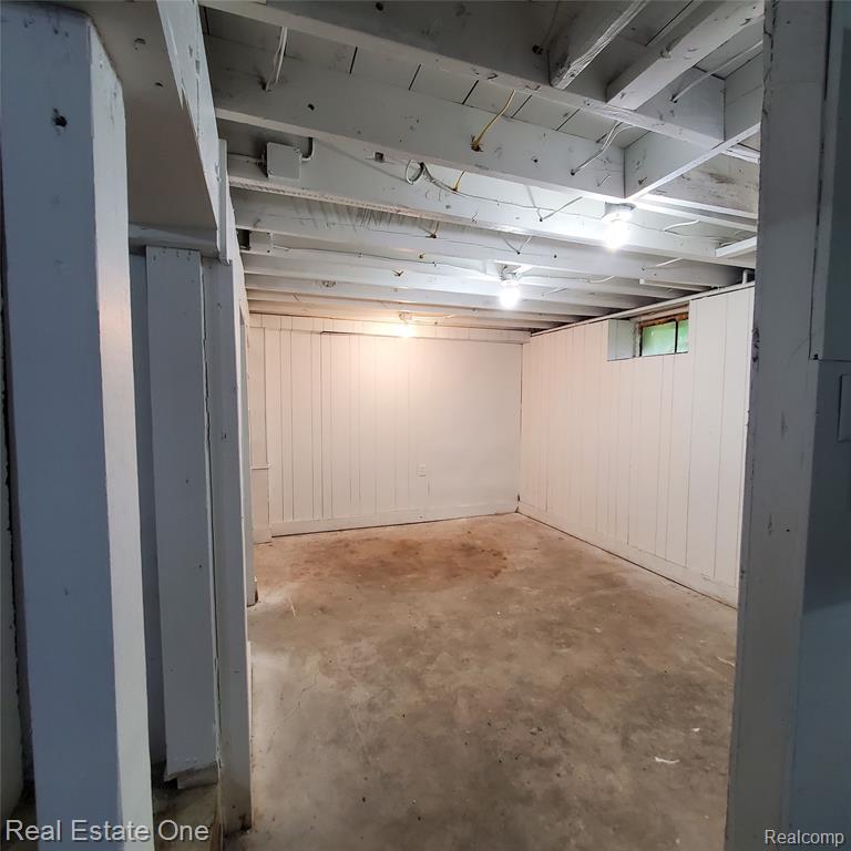 main property photo 76