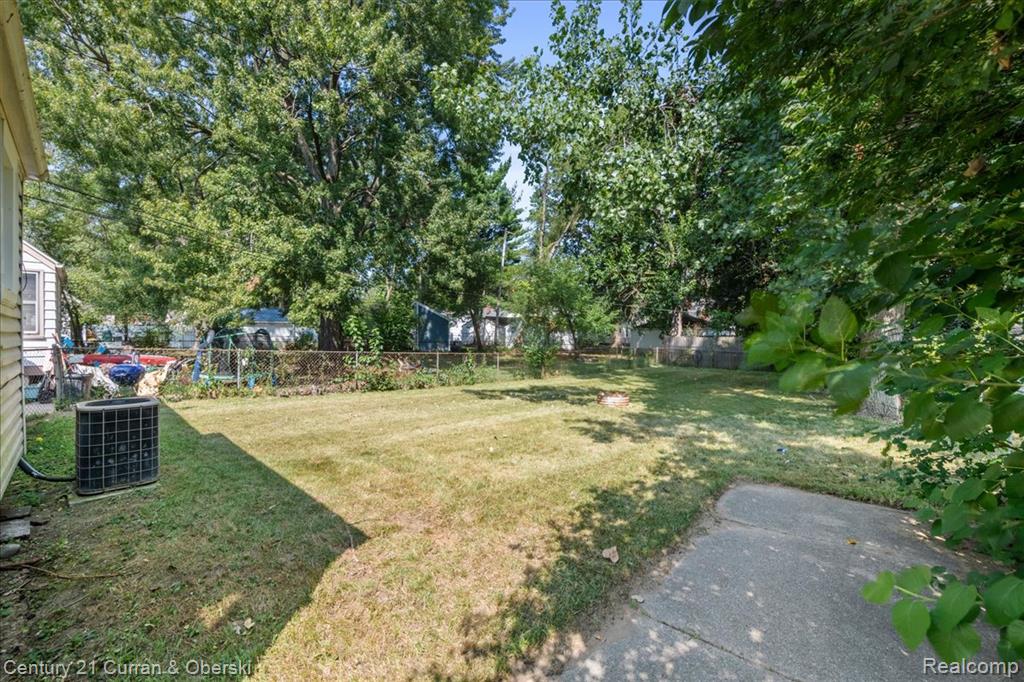 main property photo 20