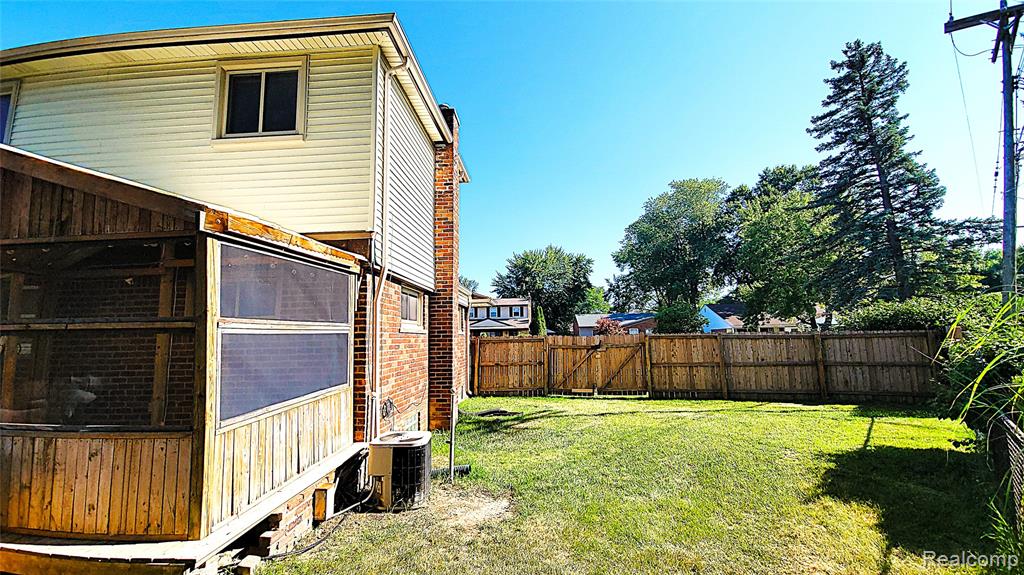 main property photo 24