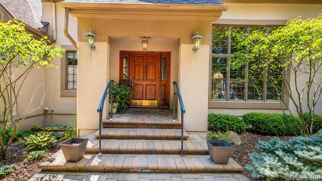 main property photo 12