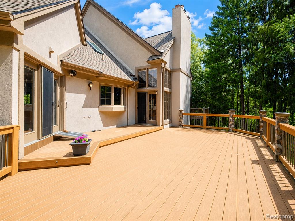 main property photo 8