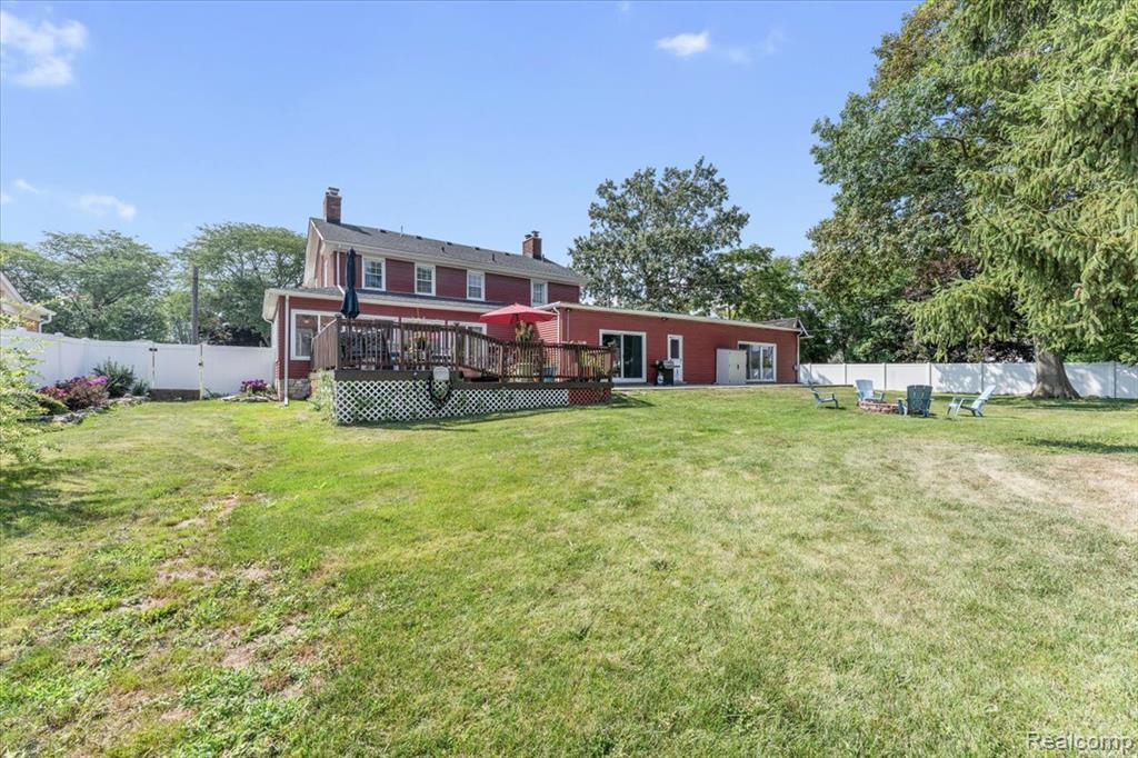 main property photo 28
