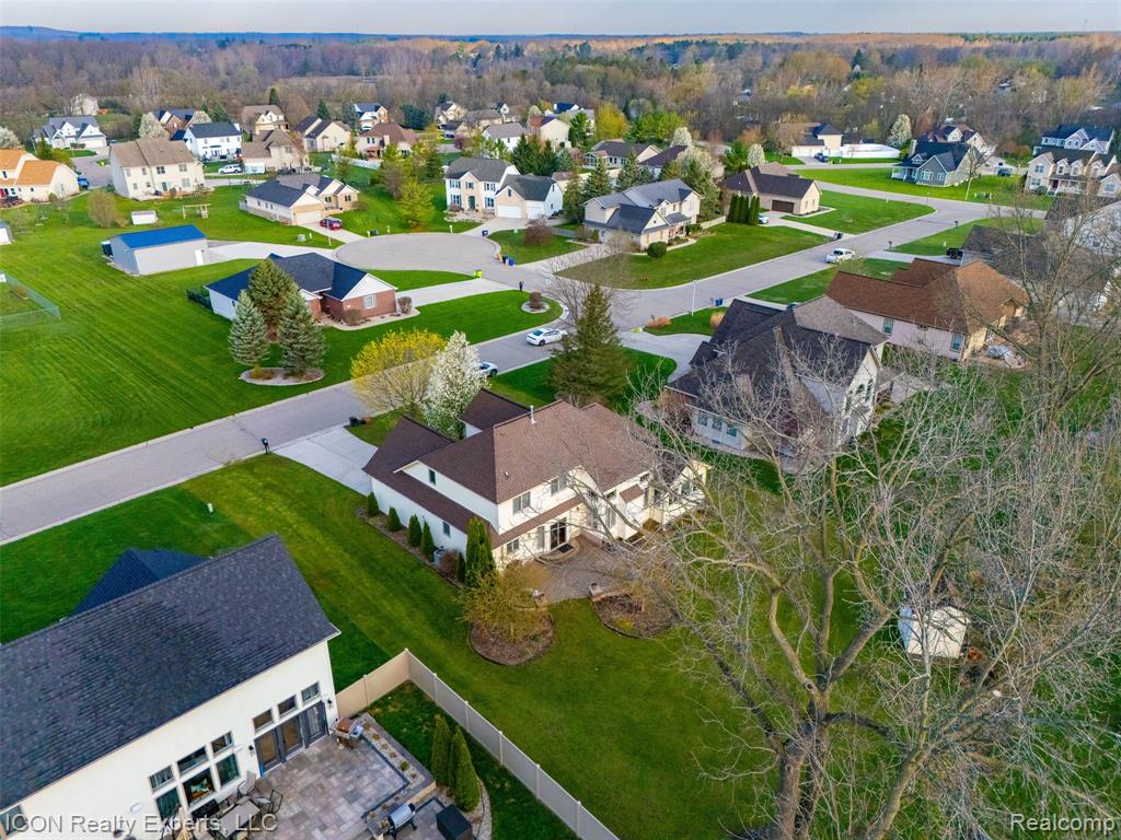 main property photo 37