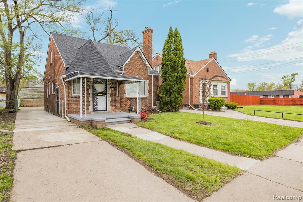 main property photo 2