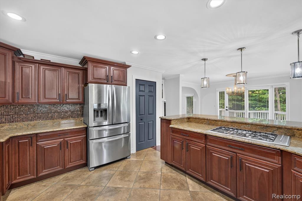 main property photo 17
