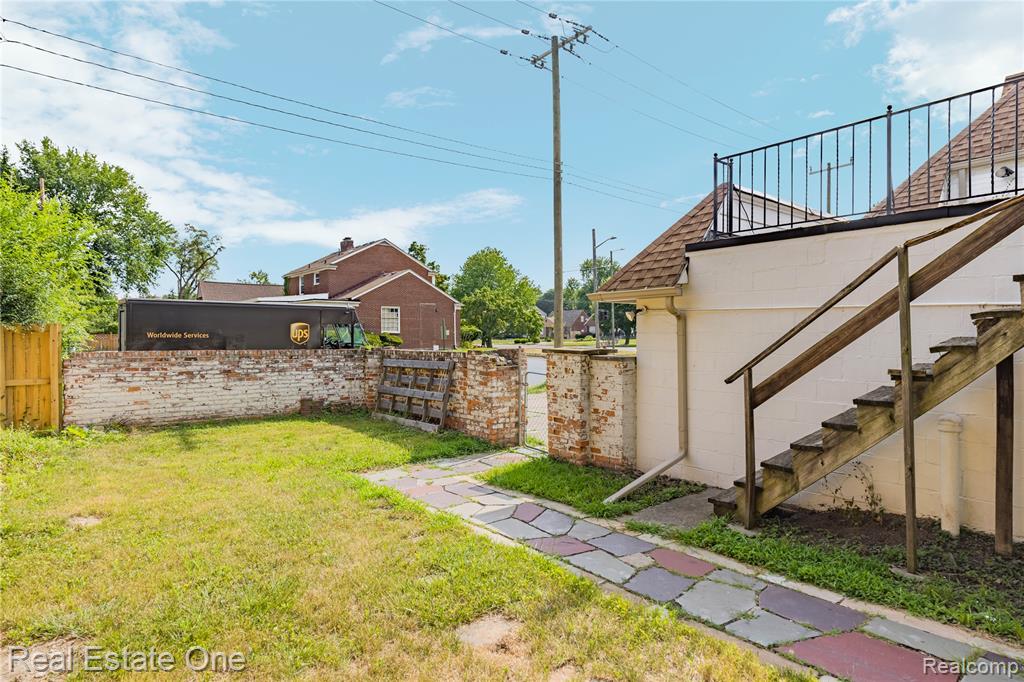 main property photo 61