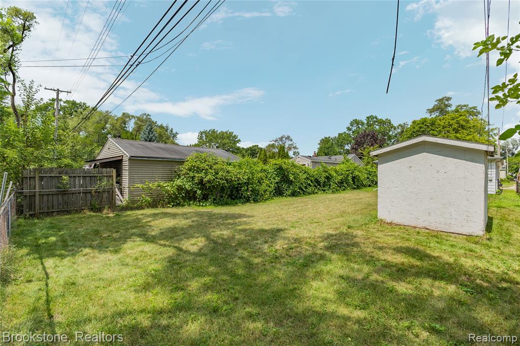 main property photo 29