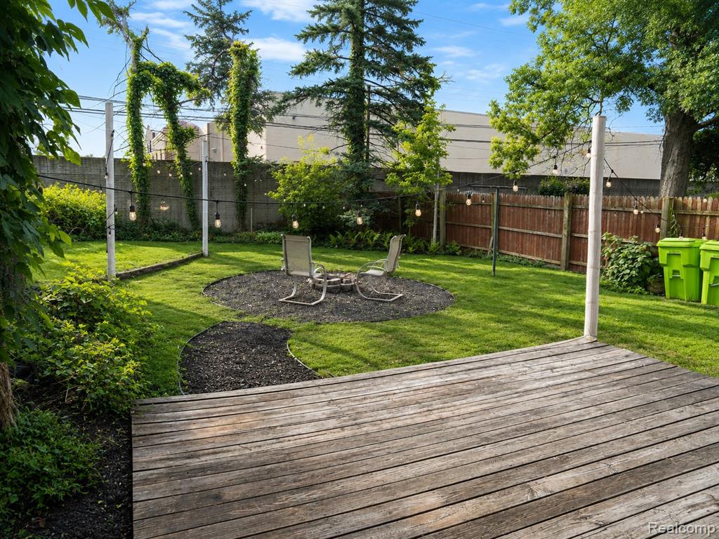 main property photo 13