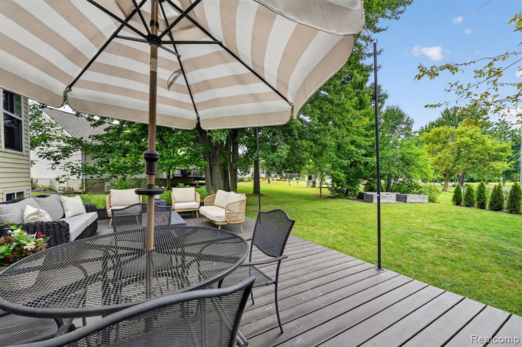 main property photo 75