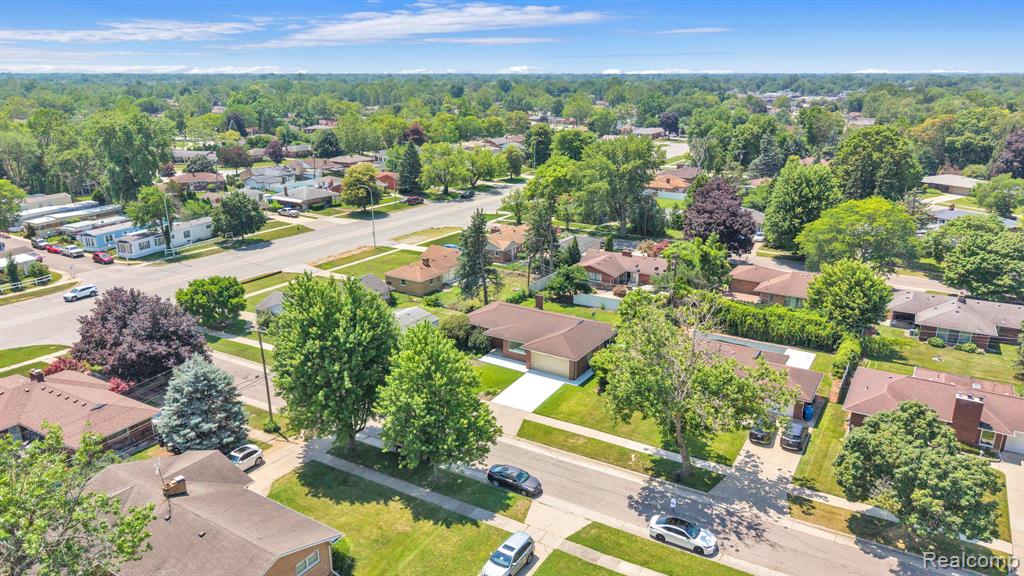 main property photo 51