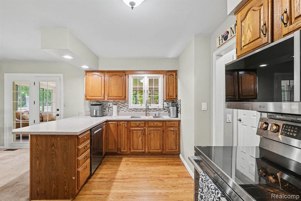 main property photo 5