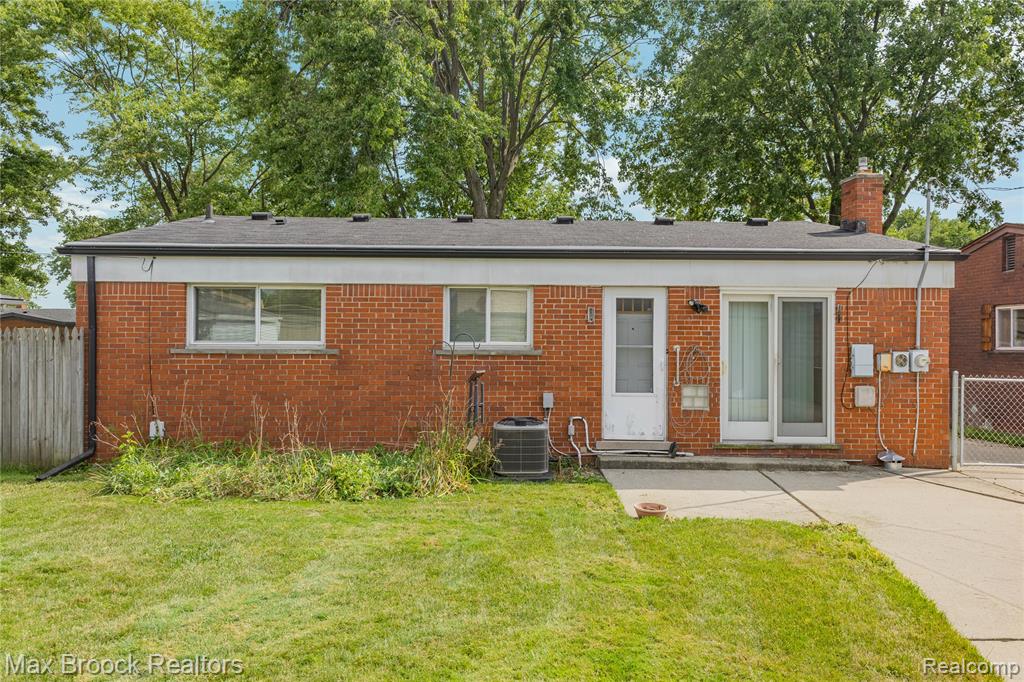 main property photo 46