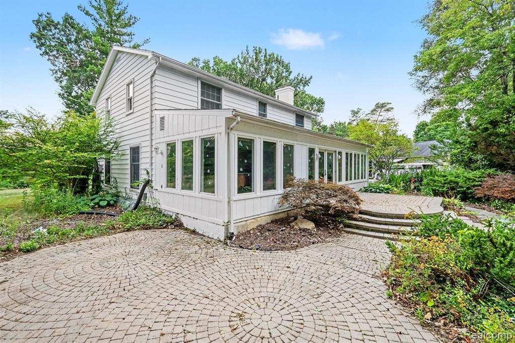 main property photo 32