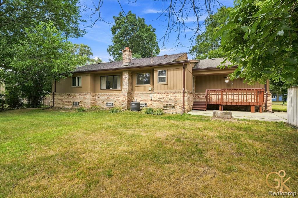 main property photo 35