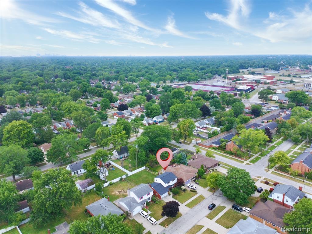 main property photo 7