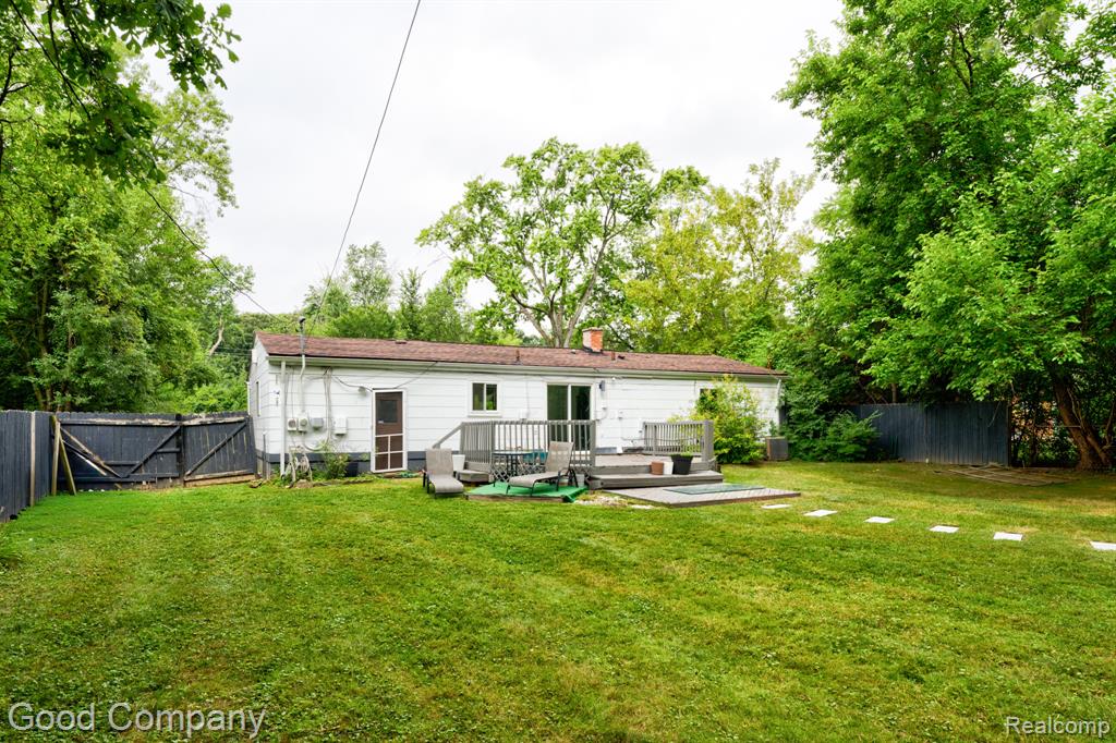 main property photo 26