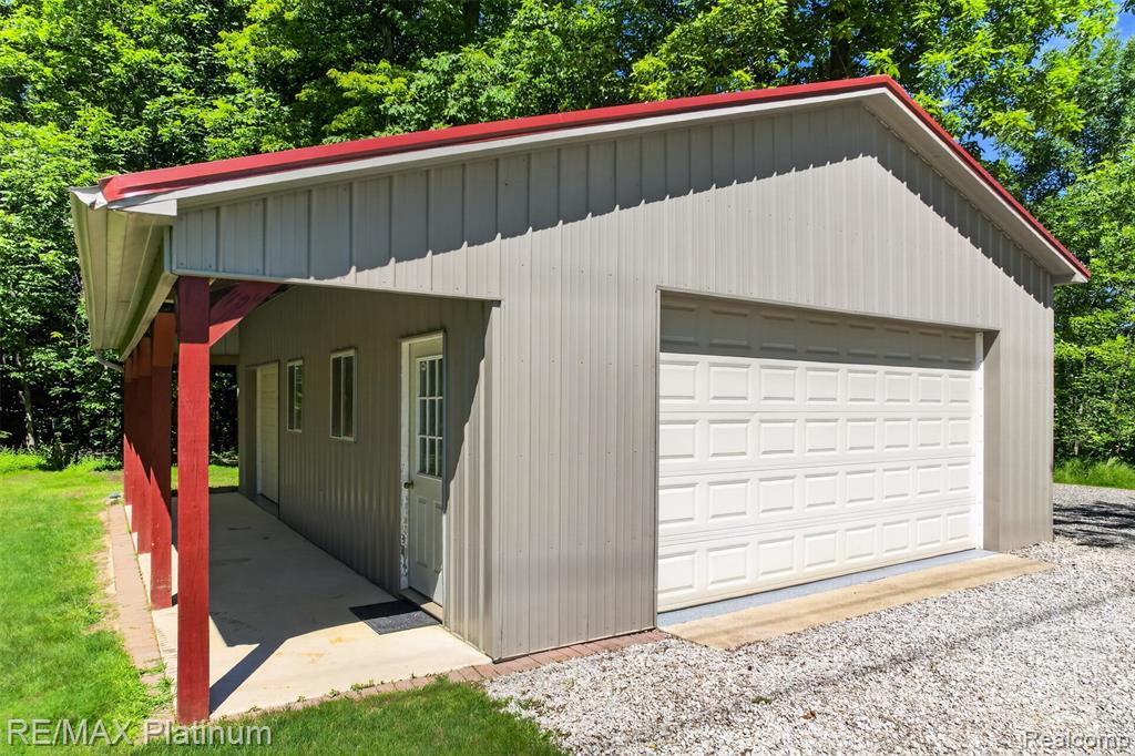 main property photo 38