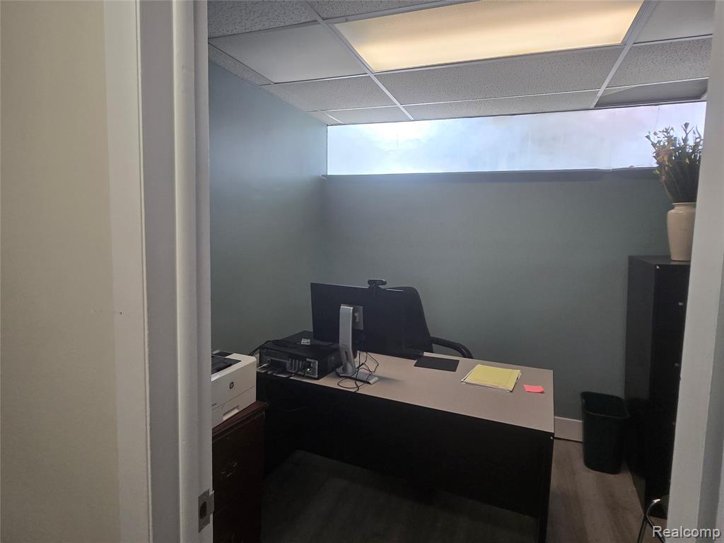 main property photo 23
