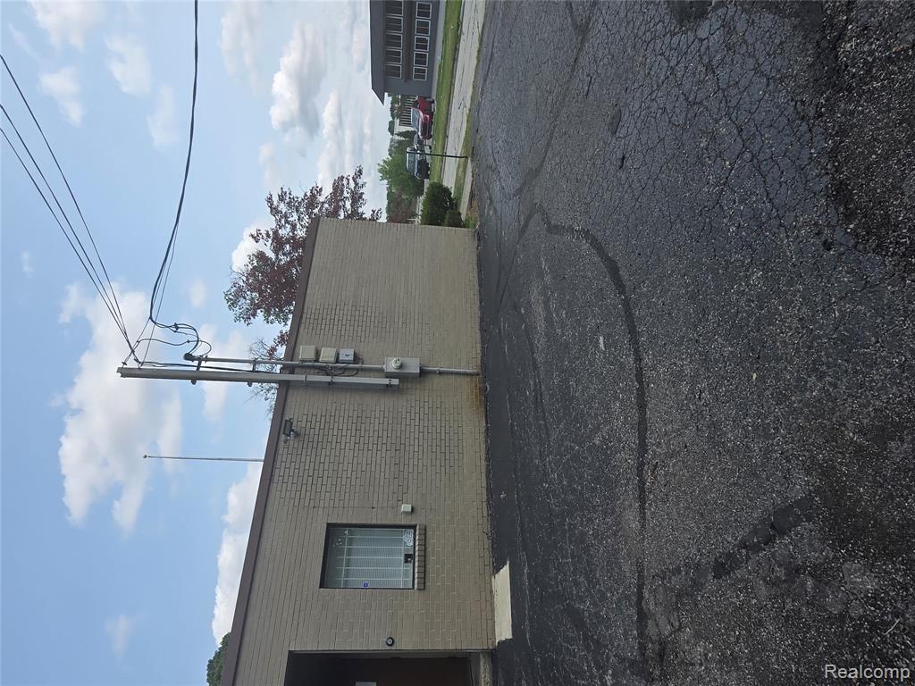 main property photo 31