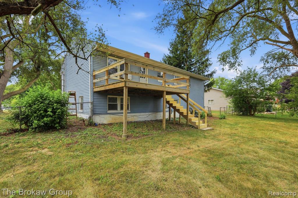 main property photo 37