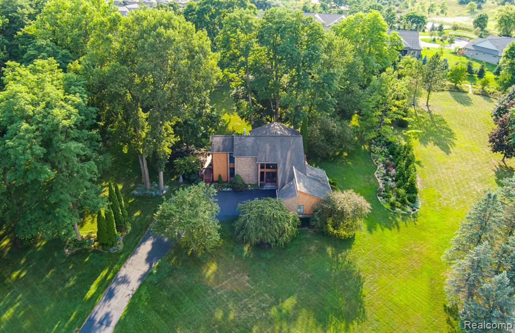 main property photo 68