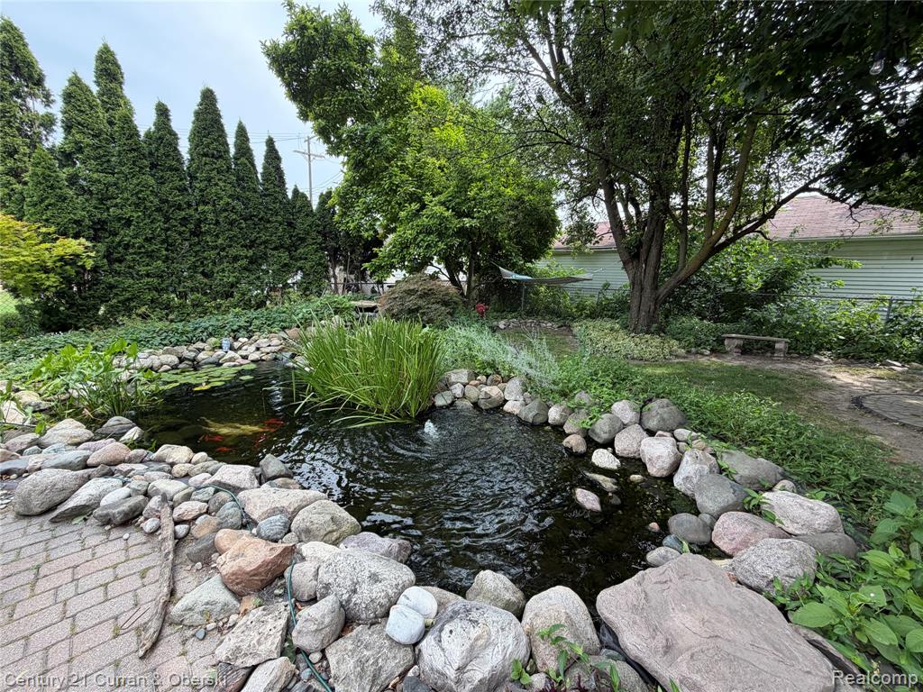 main property photo 38