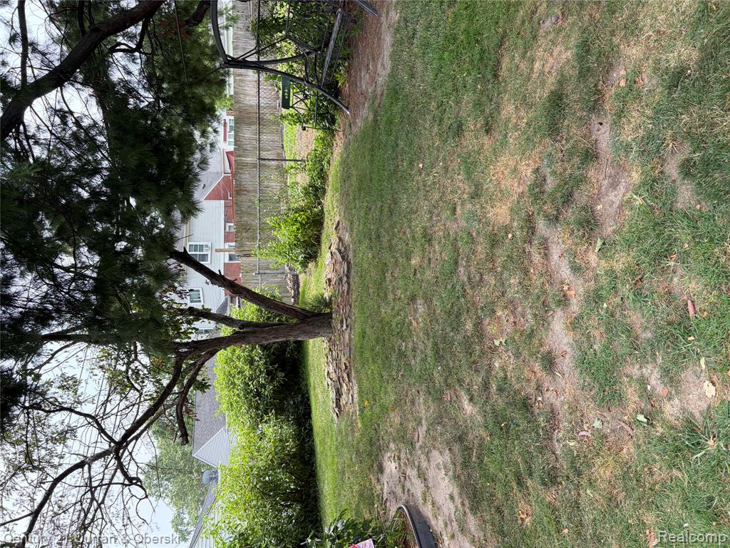 main property photo 45