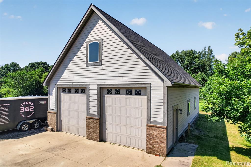 main property photo 47