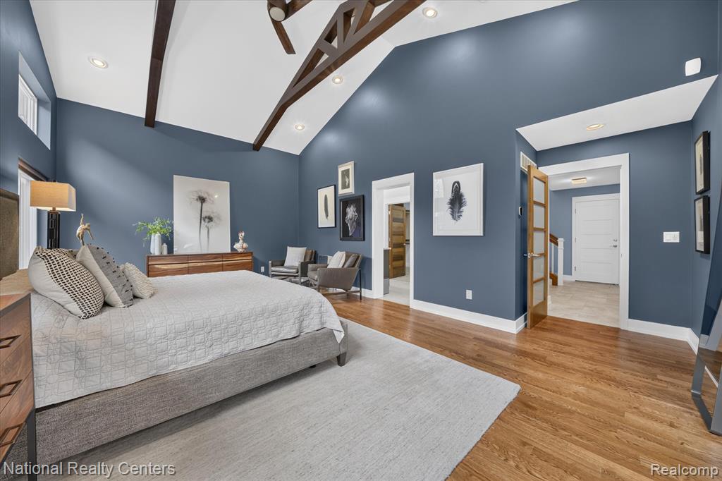 main property photo 21