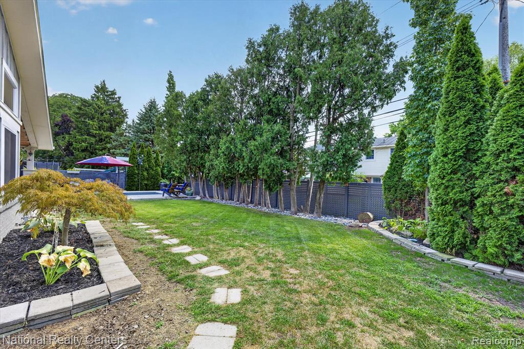 main property photo 68