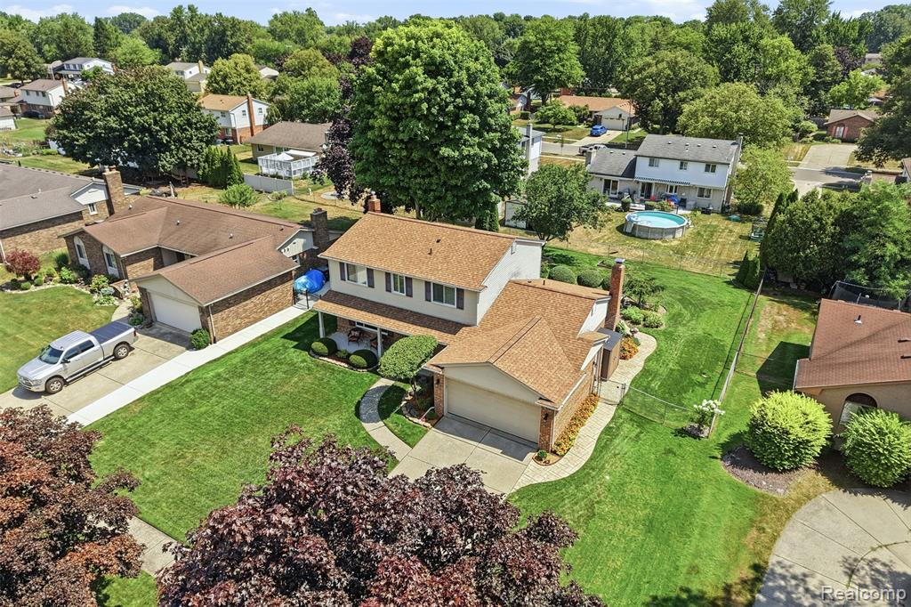 main property photo 44