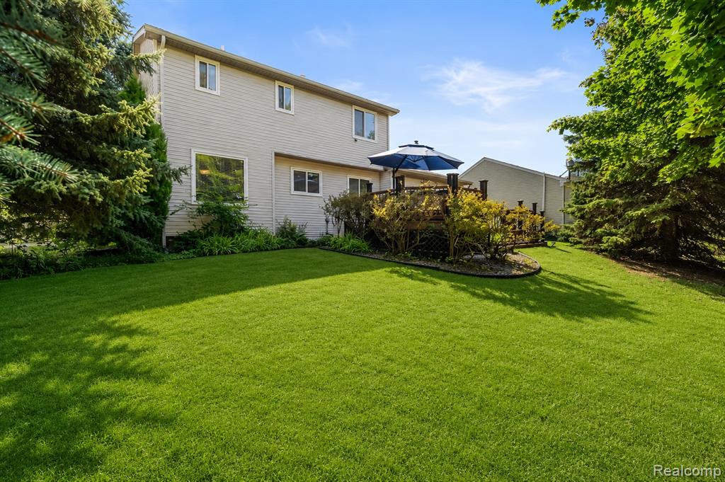main property photo 33