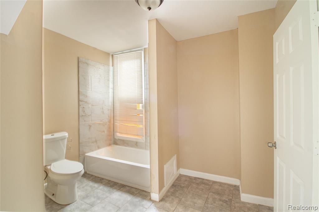 property viewer photo 10