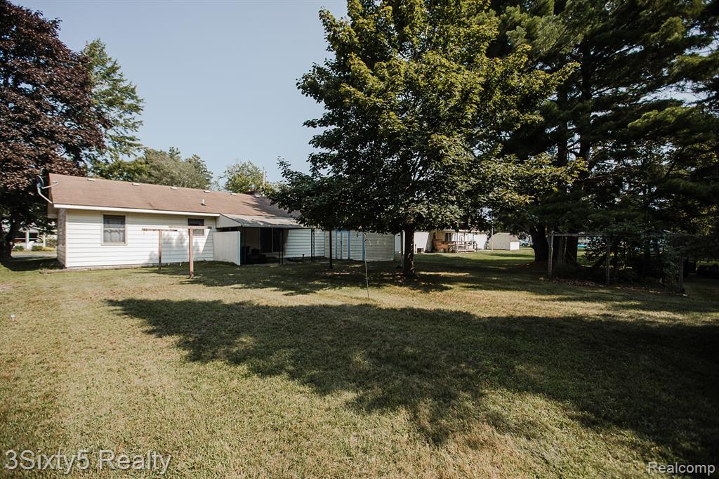 main property photo 13